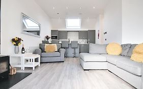 Hoxne Cottages - Daisy Cottage With Private Hot Tub